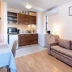Cozy Mountain-view In Belmont, By Flat Mаnager Apartamento