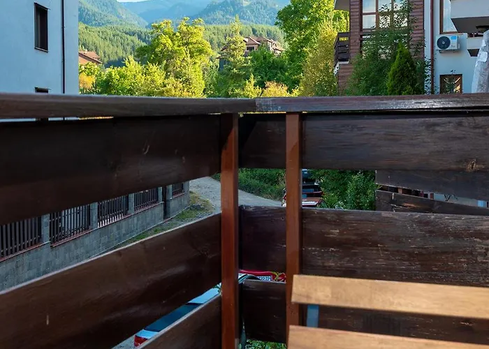 Cozy Mountain-view In Belmont, By Flat Mаnager *